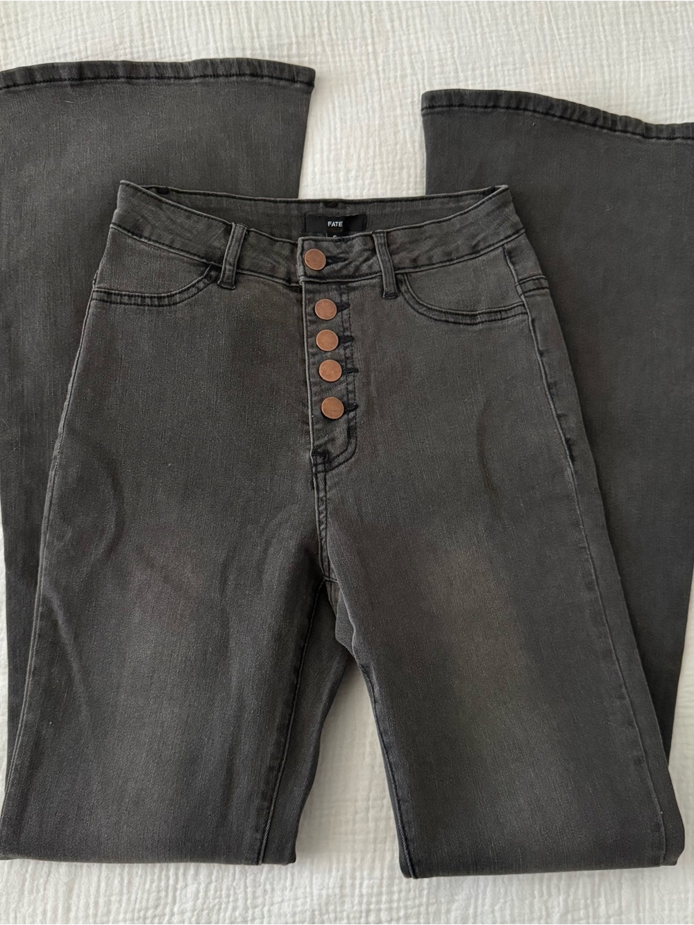 Fate High-Rise Button-Fly Women’s Jeans in Washed Black size small